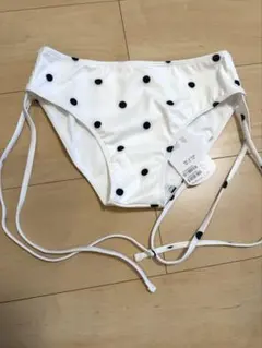 chico チコ ドット柄水着 レースアップショーツ ショーツ 定価3,850円のサムネイル