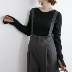 ur’s 防ピリングクルーネックニット