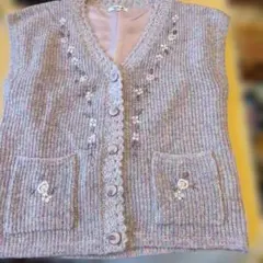多色花刺繍　ニットベスト