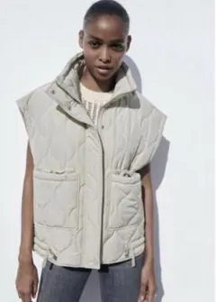 【お値下OK】ZARA ダウンベスト　アイボリー