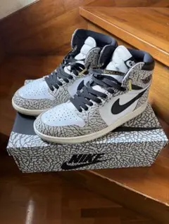 NIKE エアジョーダン1 Retro High OG ホワイトセメント
