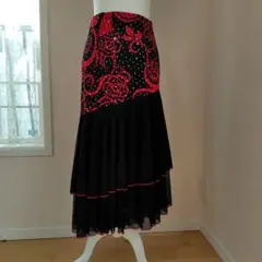 ✨社交ダンス✨フレアスカート 黒赤花柄スパンコール アシンメトリー　M〜L