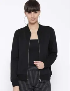 FOREVER21 ブラック ボンバージャケット ジップアップ　サイズSのサムネイル