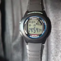 CASIO ILLUMINATOR デジタル腕時計