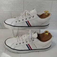 Item thumbnail for item 62d4ef70-7f0b-46da-ba63-49ad2bd933c3