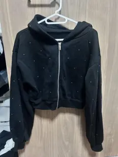 ストーンジップ付きパーカー