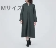 無印良品　キーネックワンピース