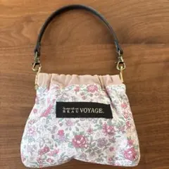 ❁﻿リバティ生地使用❁﻿花柄ポーチ レザー調ハンドル付き