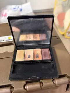 クレドポーボーテ　オンブルクルールクアドリ316 限定ケース付き