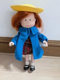 マドレーヌちゃん お人形遊び