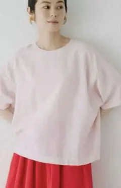【北欧暮らしの道具店】「涼しさも、品のよさも」きれい色のTシャツブラウス