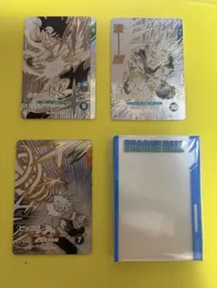 ドラゴンボール　スーパーダイバーズ　40周年　カード3枚組とスリーブ
