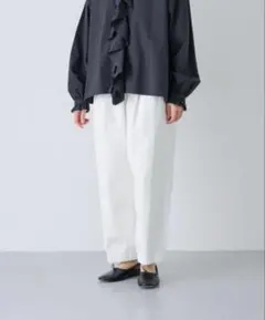 かぐれ　コットンクロップドパンツ　アーバンリサーチ　ホワイトのサムネイル