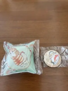 mofusand×くら寿司　クッション&缶バッジ