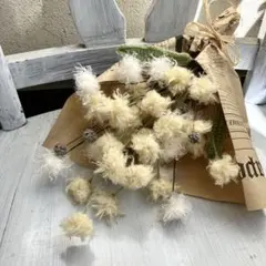 ニットフラワー花束　枯れない花束（淡い黄色＆オフ白）　ハンドメイド