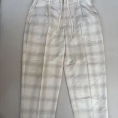 GU ホワイト チェック柄 スラックス