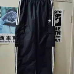 美品 adidas originals バギーナイロンカーゴパンツ 極太ブラックのサムネイル