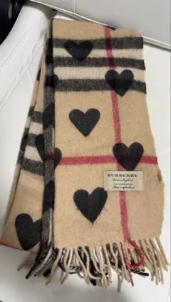 BURBERRY ハート柄 カシミヤマフラーのサムネイル