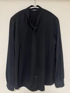 UNIQLO レーヨンボウタイブラウスのサムネイル