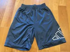 adidas ハーフパンツ 紺色　165