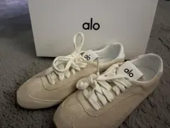 ALO サンセット スニーカー ベージュ スエード - メルカリ