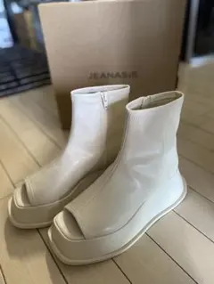 ジーナシス　ショートブーツ