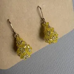 ビーズピアス ドロップ型ピアス ピアス ハンドメイドピアス 雫型ピアス