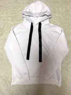 白パーカー　フード　レディース