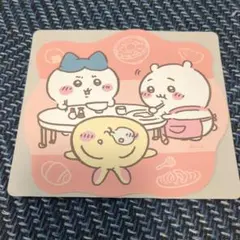 ちいかわ　ダイカットステッカー　うさぎ　ハチワレ