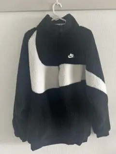 Nike ボアジャケット 黒・白