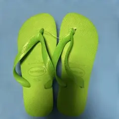新品未使用タグなしhavaianasハワイアナス　ビーチサンダル緑　海プールのサムネイル