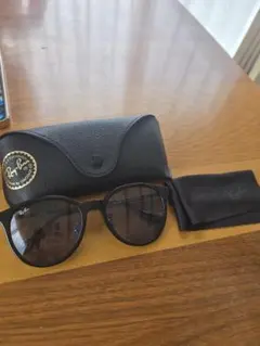 Ray-Ban ブラック サングラス ケース付き