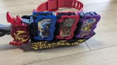 仮面ライダーセイバー　DX聖剣ソードライバー、ワンダーライドブックセット