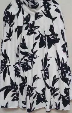 リエンダ　シルエットフラワーJ/Wスカート