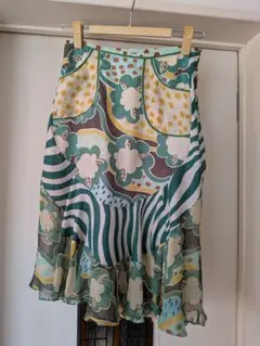 TSUMORI CHISATO フレアスカート 総柄 サイズ2シルク素材のサムネイル