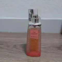 GIVENCHY　香水のサムネイル