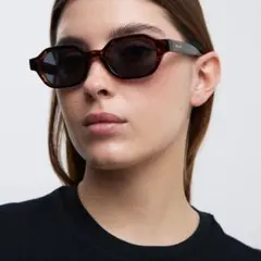 Calvin Klein CK サングラス IO着用 モデル - メルカリ