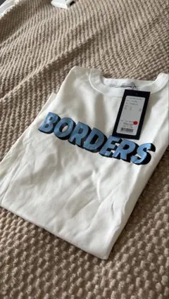 新品タグ付きボーダーズアットバルコニー　Tシャツのサムネイル