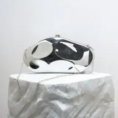 新品 シルバーメタリック クラッチバッグ チェーン付 モード 韓国のサムネイル