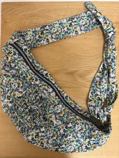 ZARA 花柄 ショルダーバッグ ボディバッグ