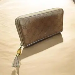 GUCCI グッチ　長財布　レザー　ラウンドファスナー　ブラウン　茶色のサムネイル