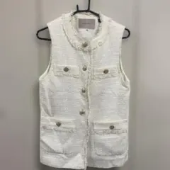 【極美品】JUSGLITTY ジャスグリッティー　ツイードジレ ホワイト S JUSGLITTY - ジャスグリッティー 柄編みツイードニット
