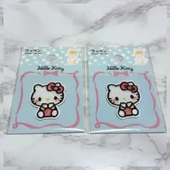 【新品未開封】サンリオ　お座り　刺繍ワッペン　ハローキティ　2個セット