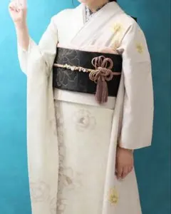 白地 とくすみピンク　牡丹柄 振袖 帯　フルセット とてもかわいい振り袖です♡のサムネイル