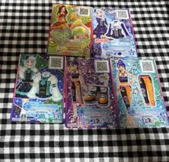 早い者勝ち］アイカツ カード まとめ売り 9枚セット - メルカリ