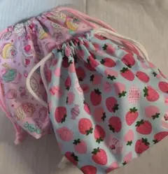 ★値下げ中【ハンドメイド】お弁当入れ2ケ/裏撥水ナイロン/いちごスイーツ