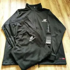 New Balance ブラックジャージ上下セット