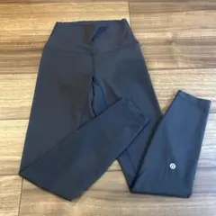 lululemon ヨガパンツ ブラック サイズ４のサムネイル