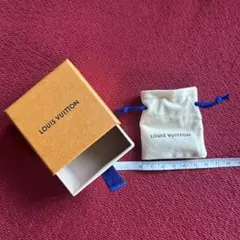 LOUIS VUITTON ギフトボックスと巾着袋