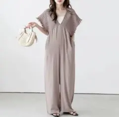 新品 SUGAR BISKET シャーリングデザインサロペット ベージュ